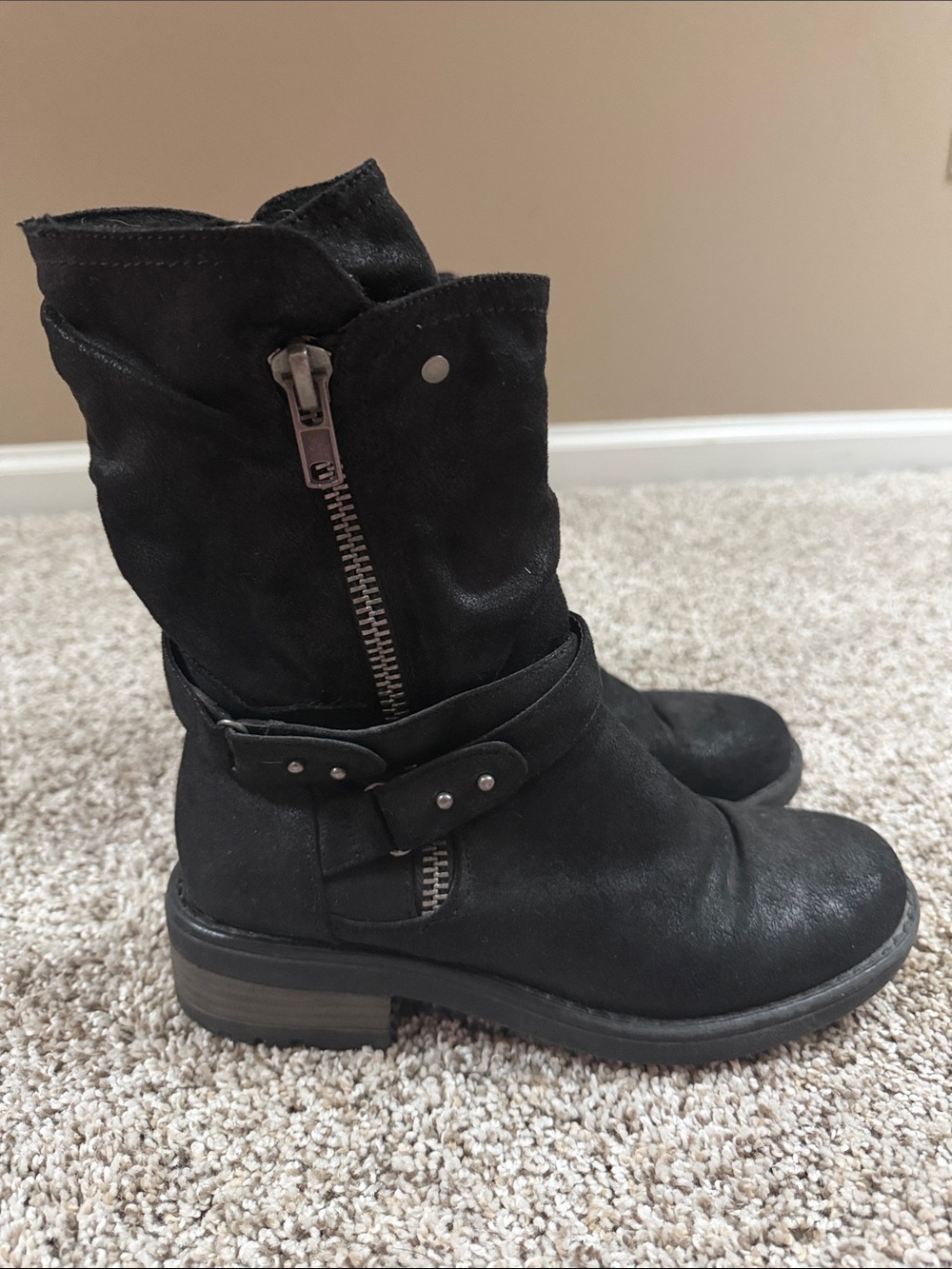 Skechers Black Lace-Up Mid-Calf Zip Boots
